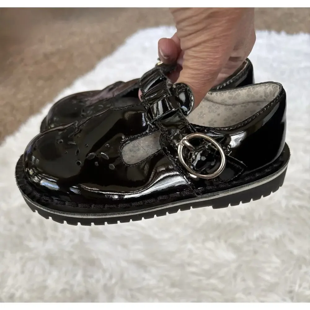Stride Rite “Beatrix” Toddler 8 Black Shiny Vint Style Buckle Shoes. Exc. Cond